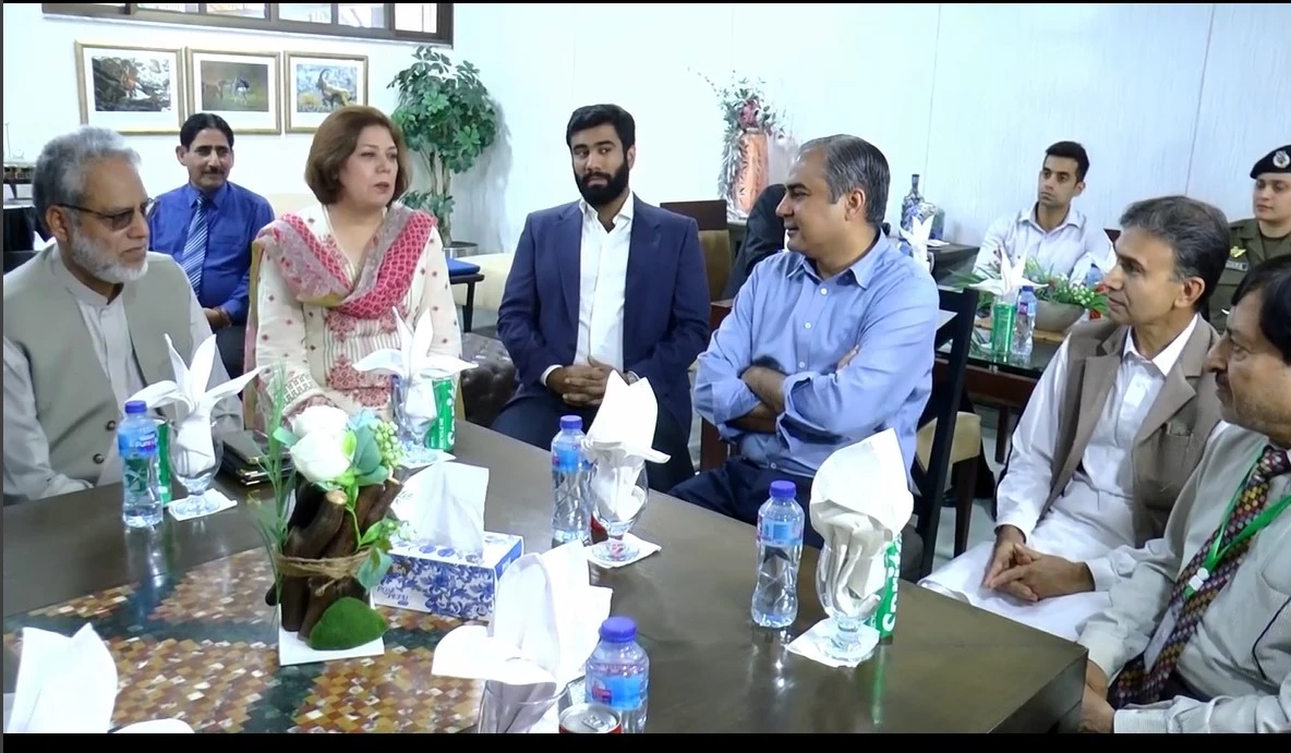 CM Naqvi visits his alma mater on World Teacher’s Day