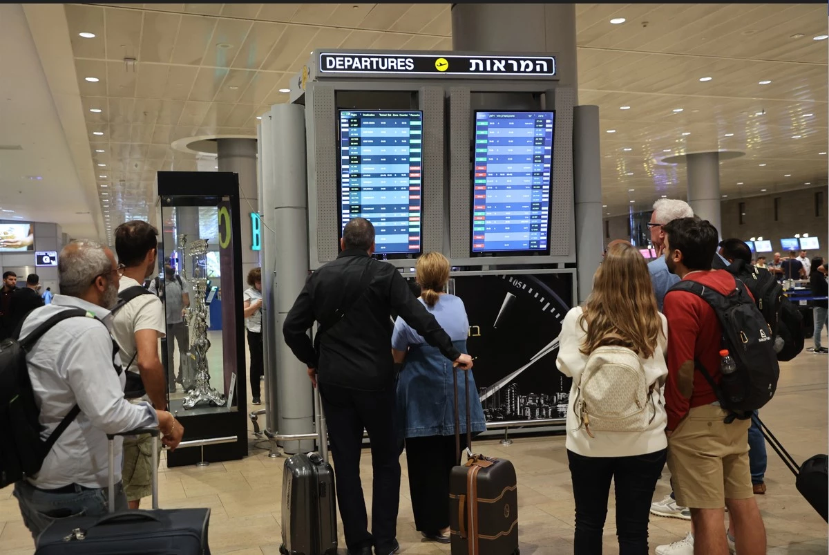 Major airlines cancel dozens of flights to Tel Aviv