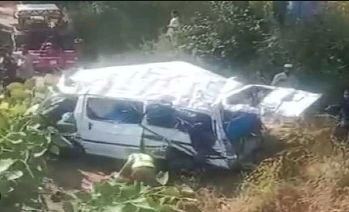 Five die in head-on collision on Mansehra Expressway