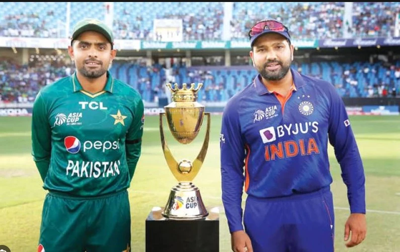 An epic Pakistan-India showdown in front of 120,000 fans