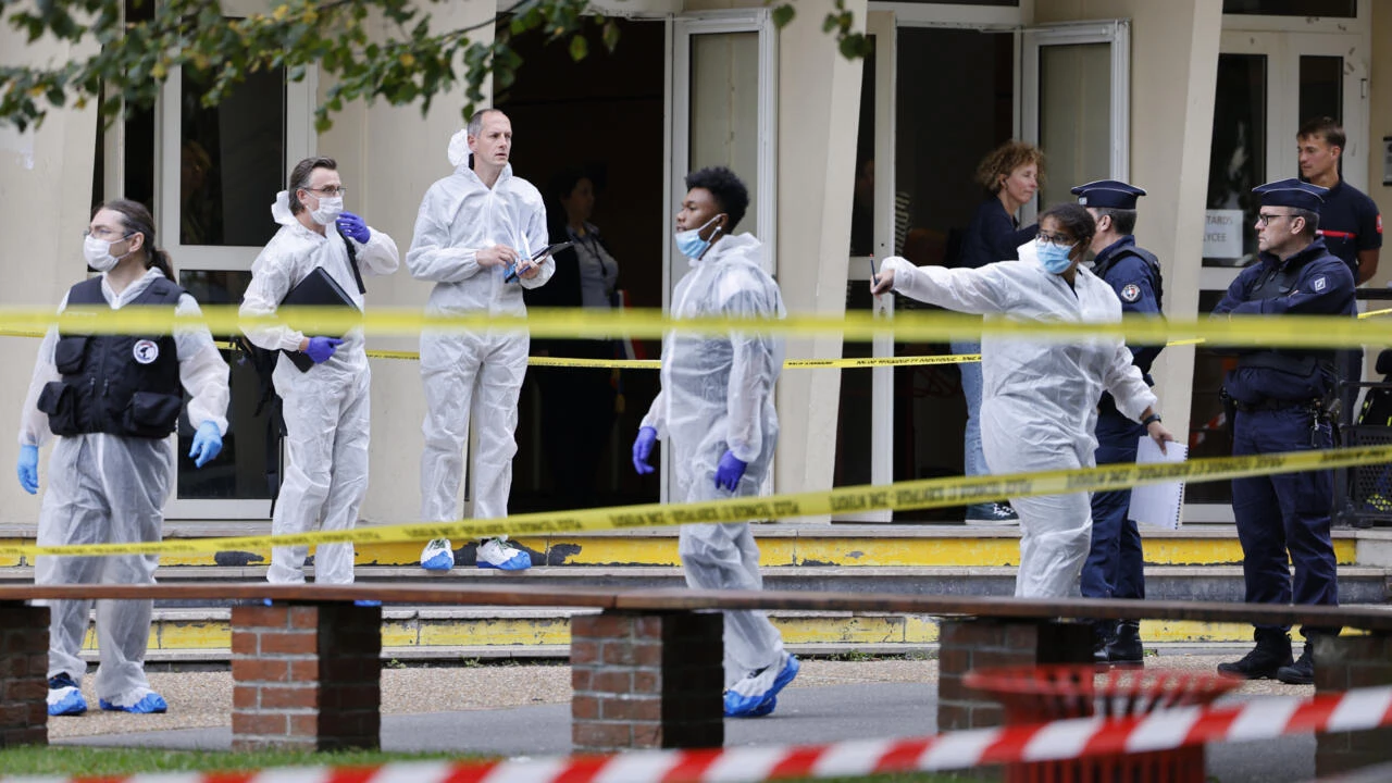 France on top alert, to deploy 7,000 soldiers after teacher's murder
