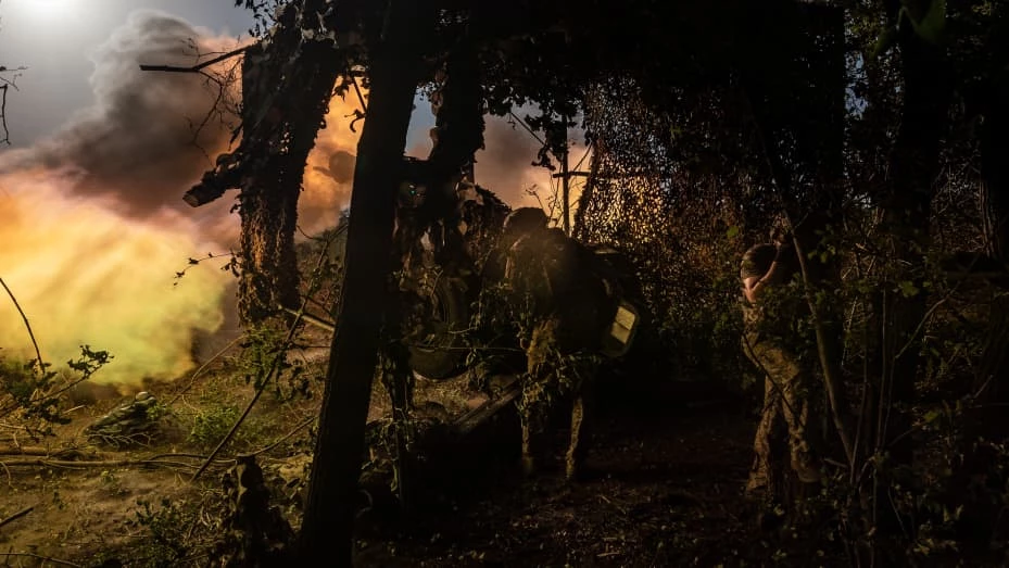 'Heated' fighting in Avdiivka as Russia tries to 'surround' city: official