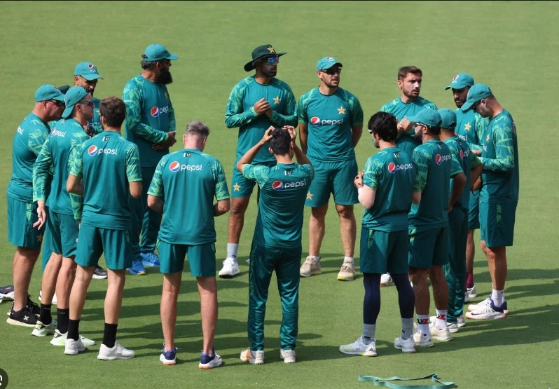 Pakistan cricket team 'under extra pressure' in India with no fans
