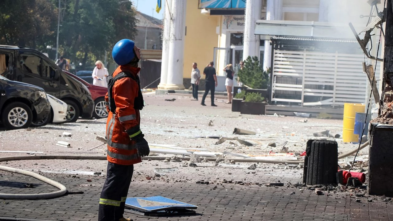 Six killed in Russian strikes on Ukraine