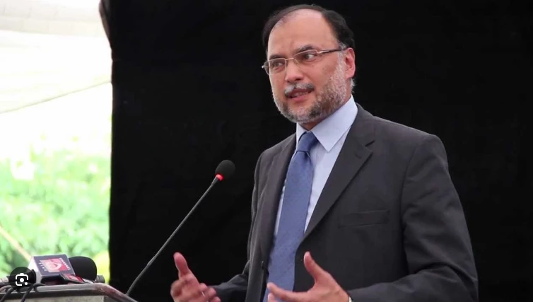 Ahsan Iqbal hopes judiciary will do justice with Nawaz Sharif