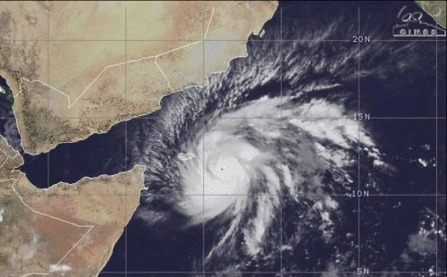 Cyclone alert issued: Tej intensifies into very severe cyclonic Storm