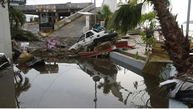Hurricane left at least 27 dead in Mexico's Acapulco: government