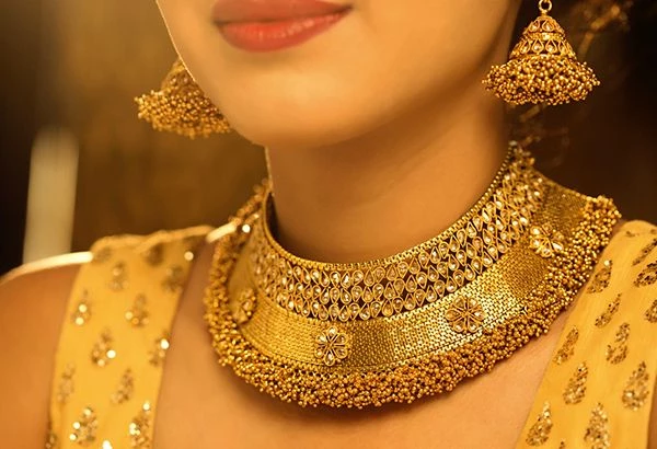 Gold rates see big decrease in Pakistan against global market trend
