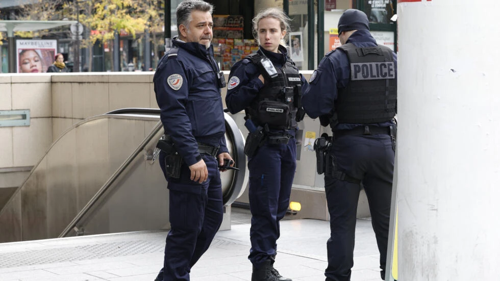 Police open fire at Paris train station on woman making 'threats'