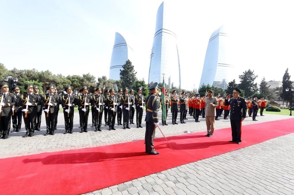 Azerbaijan President stresses joint military training with Pakistan
