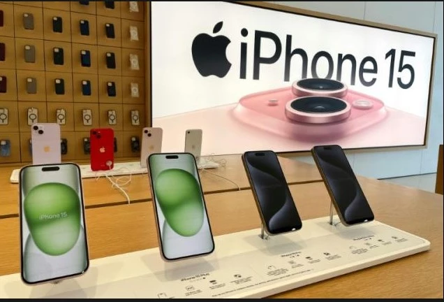 Apple sales continue to lose ground