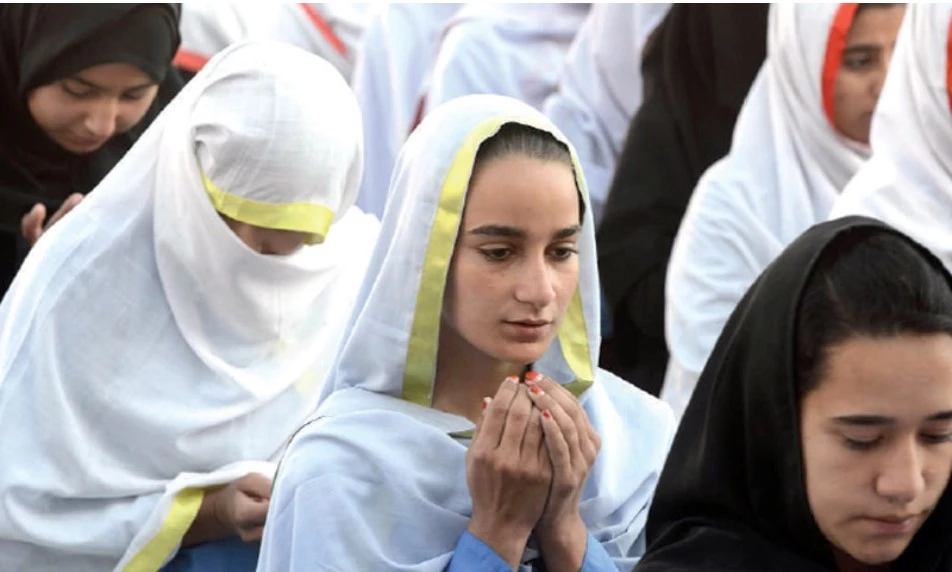 Entry of males, photography banned in KP girls’ schools