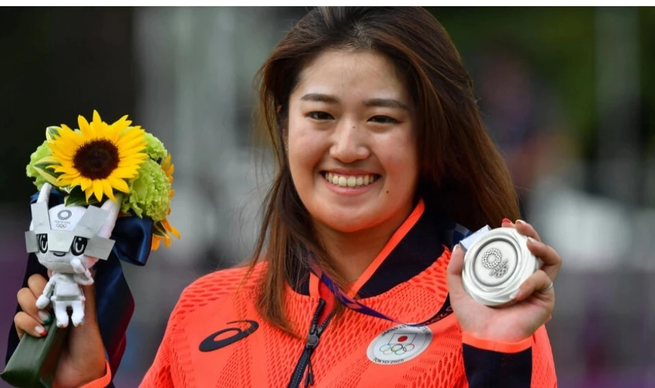 Inami wins LPGA Japan Classic after Hataoka collapse