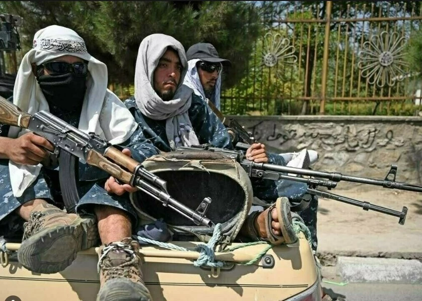 IS attacks kill 30 pro-government forces in Syria