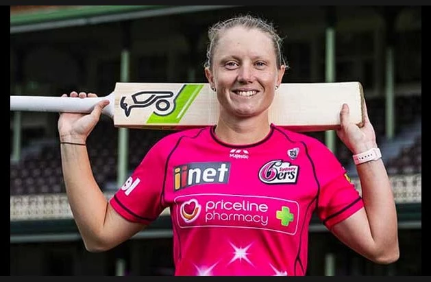 Alyssa Healy puts hand up for Australian cricket captaincy