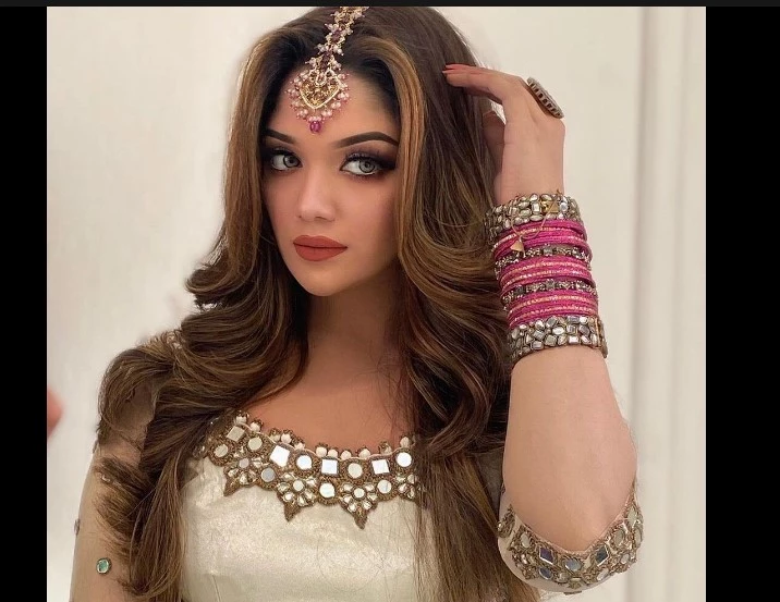 Romaisa Khan’s enthralling dance performance steals all the spotlight