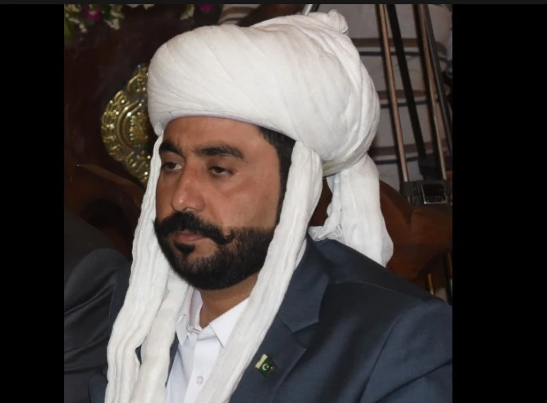 Train crushes Sindh minister’s brother to death in Karachi