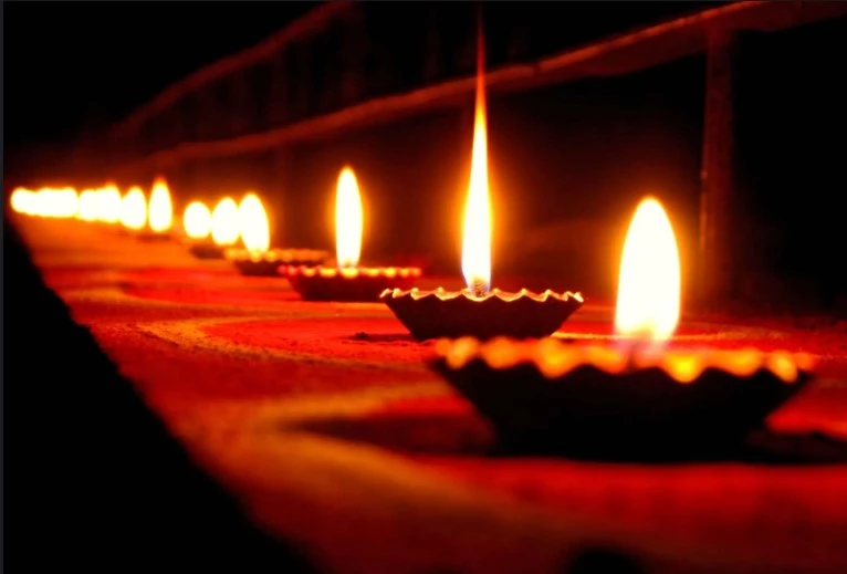 Zardari, Shehbaz greet Hindus on Diwali eve