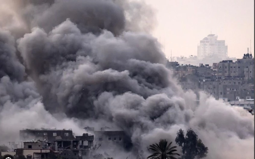 Israeli soldiers storm Gaza’s biggest hospital