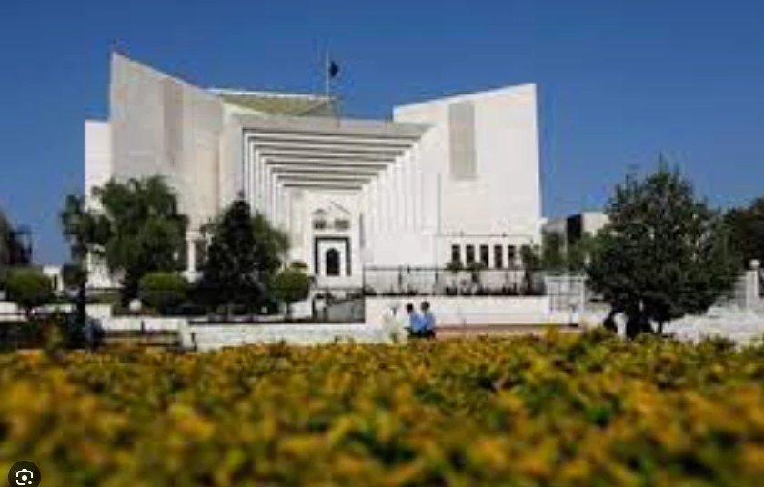 Govt informs SC about notifying inquiry commission in Faizabad sit-in case