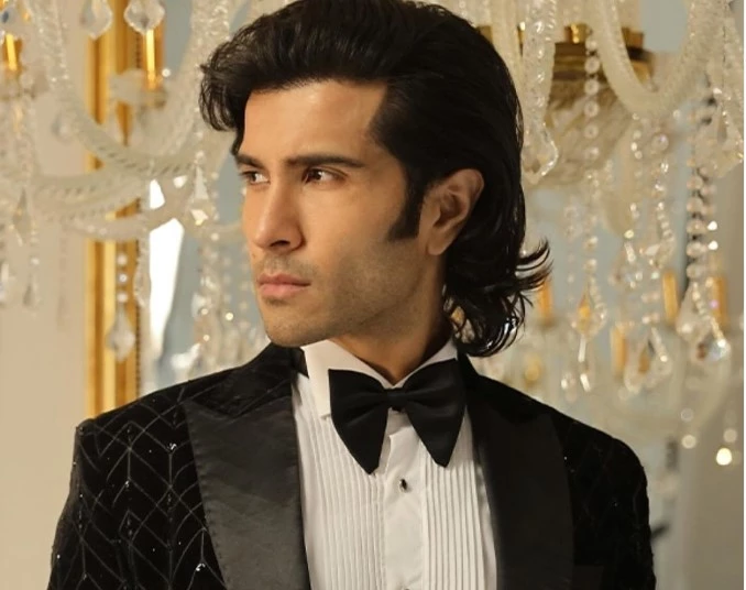 Feroze Khan's latest post raises eyebrows, here is why