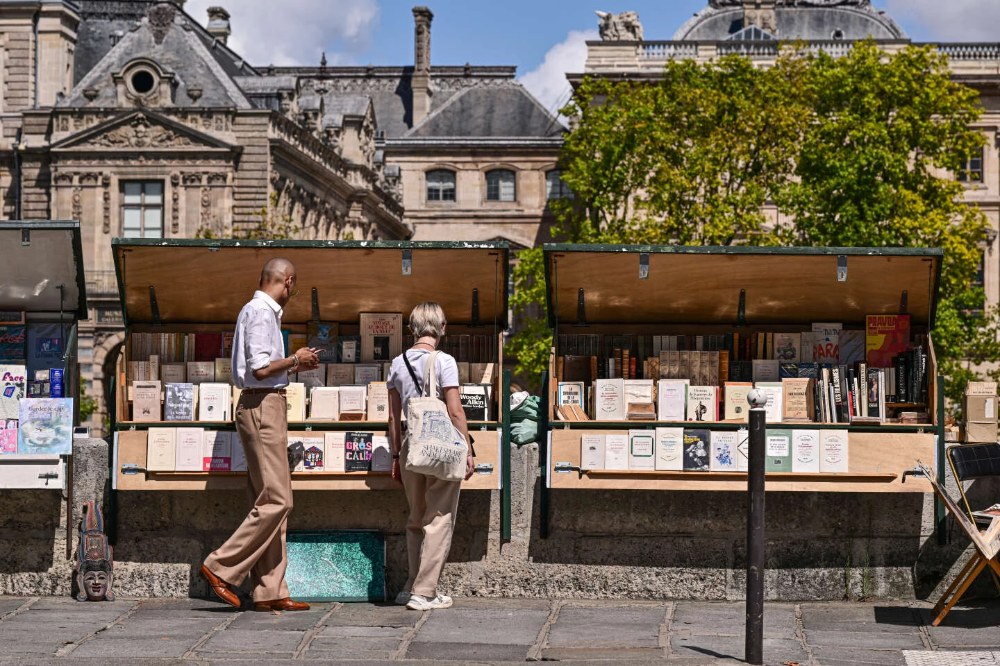 Paris booksellers flay call to remove them for Olympics
