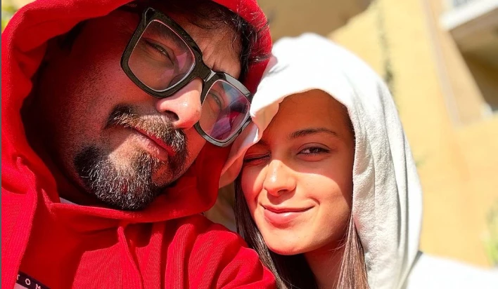 Yasir Hussain announces surprise for Iqra Aziz