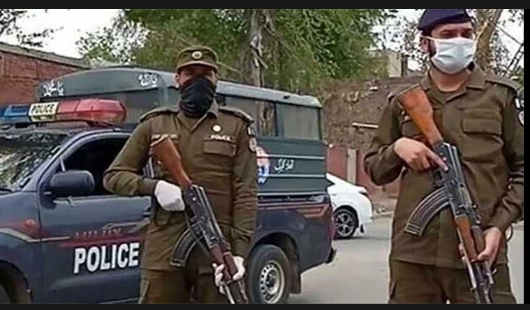 Two wanted dacoits shot dead in Lahore encounter