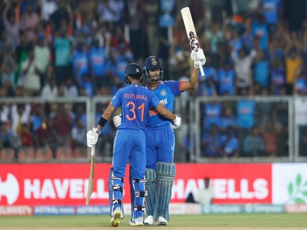 Jaiswal, Kishan help India to 235-4 against Australia in second T20
