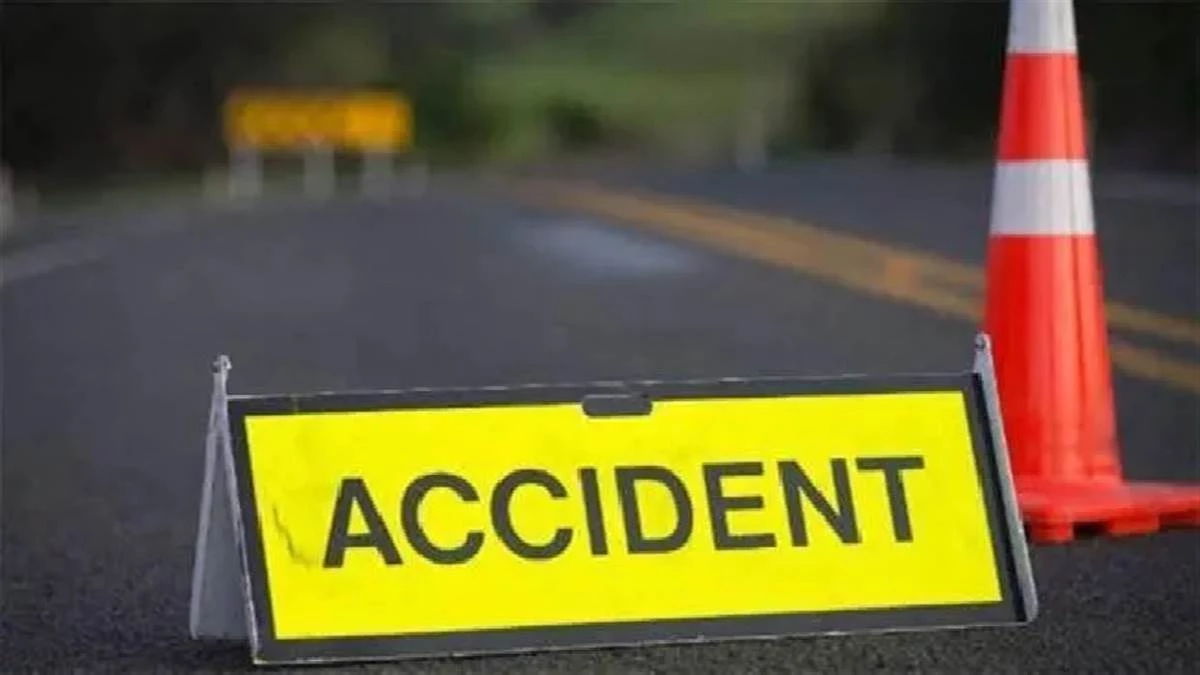 Over 30 students injured in school bus accident near Umerkot
