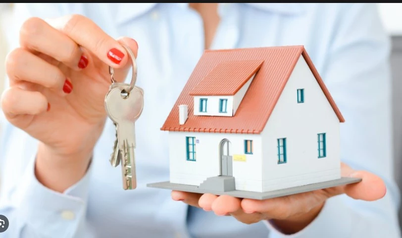 Stars strongly favour either buy a house or construct one