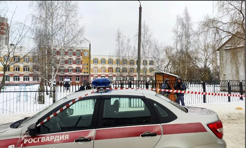 Russian girl, 14, shoots dead classmate, commits suicide