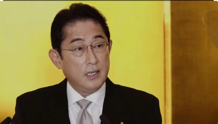 Japan PM to sack key ministers over graft claims