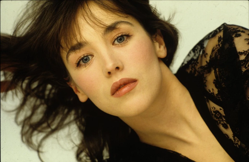 French actor Isabelle Adjani gets massive tax fine