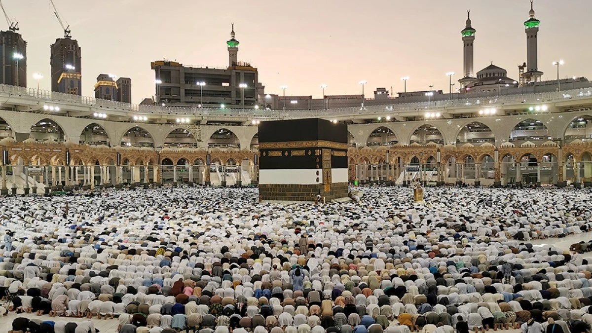 Ministry of Religious Affairs promotes official Hajj scheme through ringtones and TV ads
