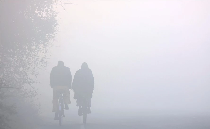 Fog again shuts several sections of motorway in Punjab