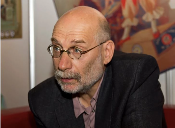 Russia declares renowned writer Boris Akunin 'terrorist'