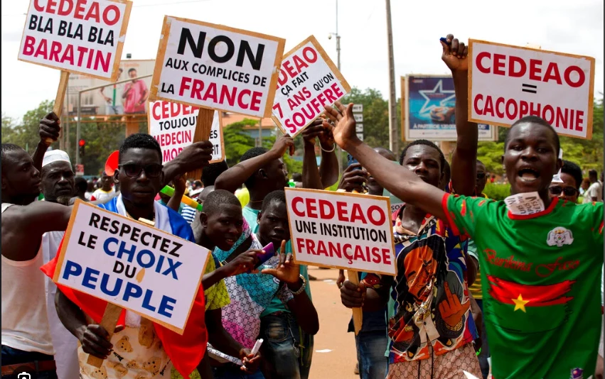 Burkina Faso arrests four French citizens on spying claims