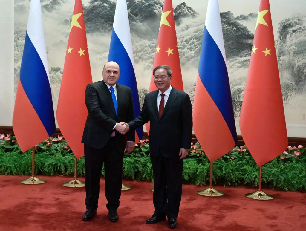 Russian PM in Beijing hails 'all-time high' in China ties