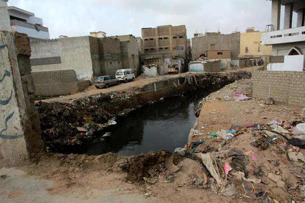 Court orders Sindh government to compensate and relocate Nallah victims