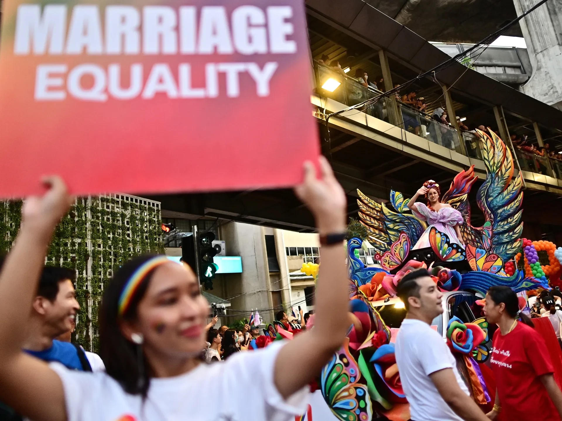 Thai lawmakers give initial approval to same-sex marriage