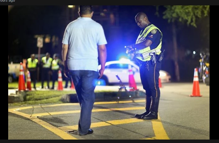 US drunk driver nabbed after hitting drunk driving sign