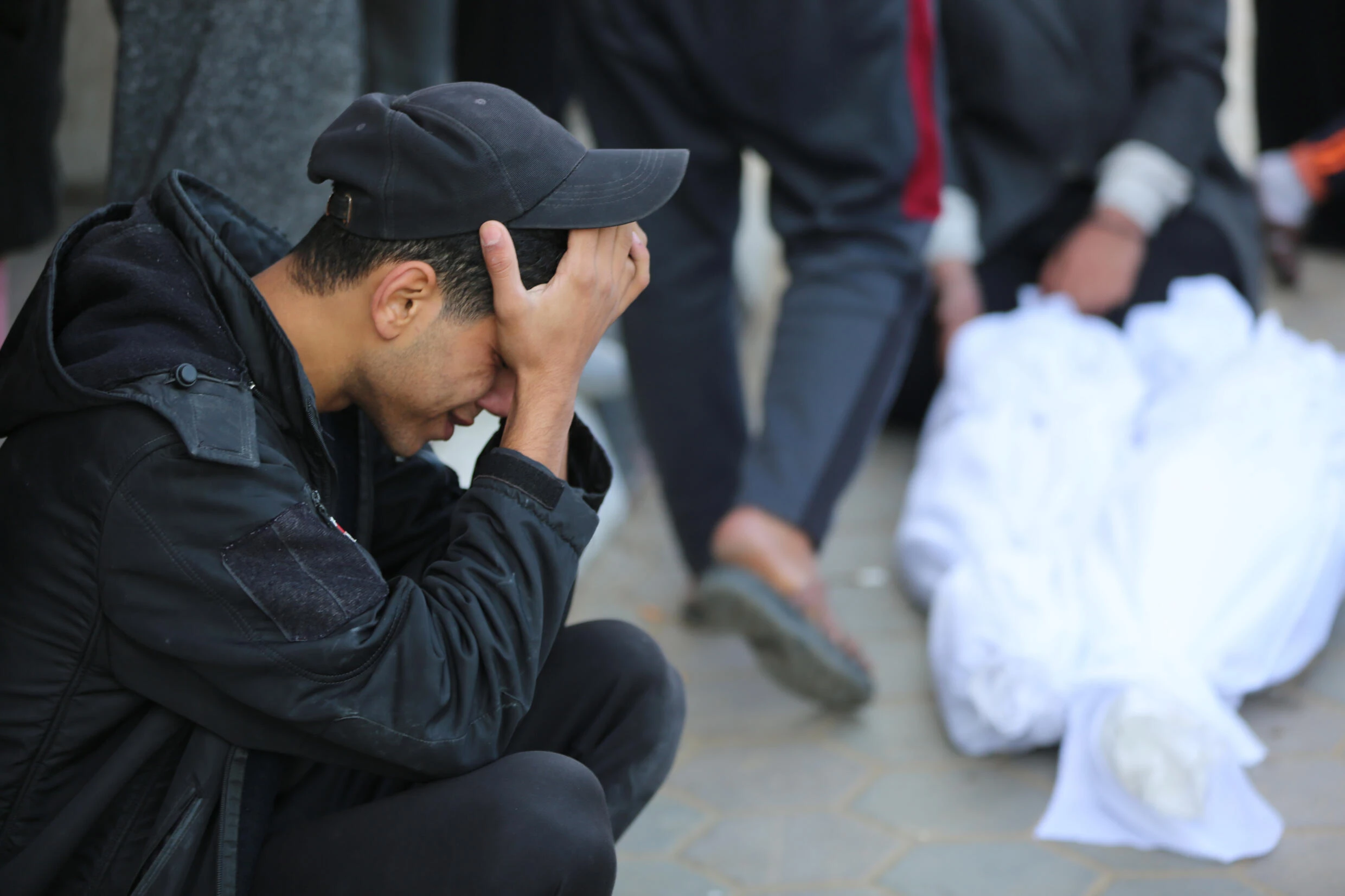 UN resolution urges more Gaza aid as war takes toll on civilians