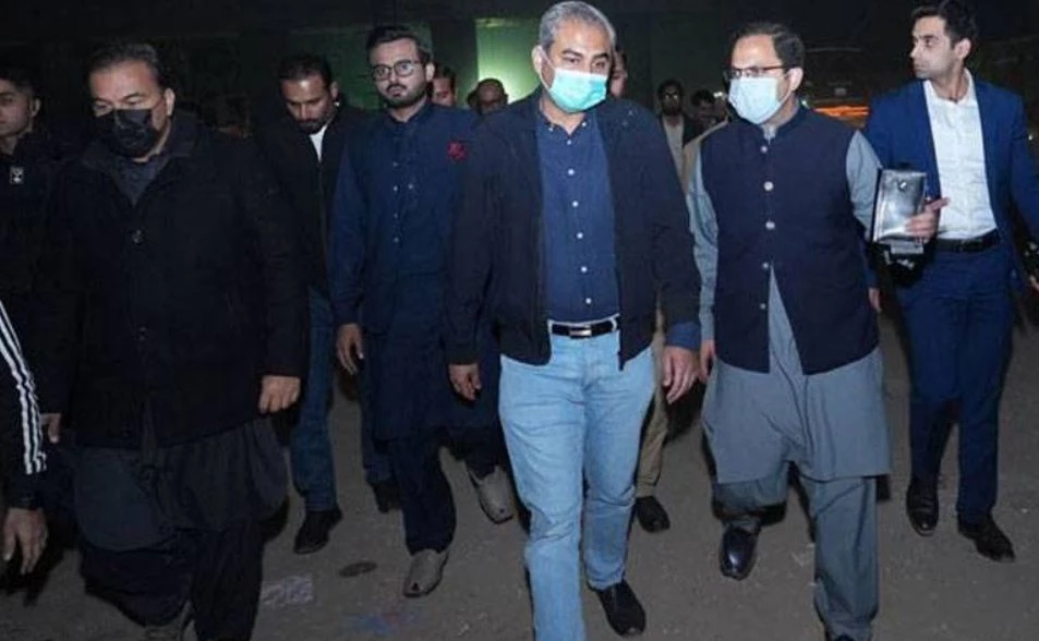 Public service delivery check: CM visits Imamia Colony flyover, Service Hospital