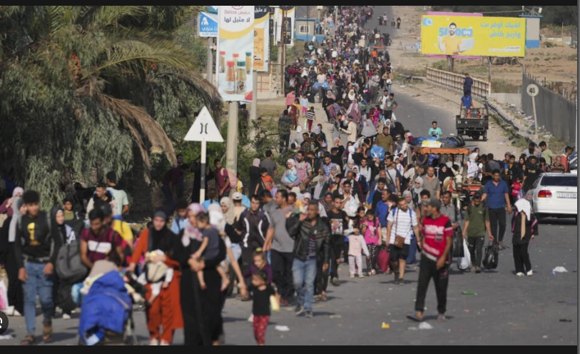 Israel attacks force more Gazans to flee south