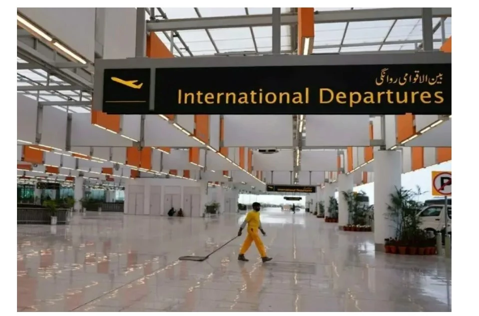 WHO extends travel restrictions on Pakistan