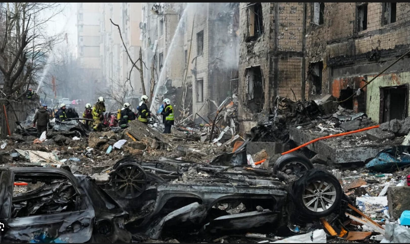 Deadly Russian strikes pound Ukraine cities