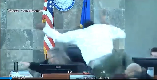 Defendant attacks US judge in courtroom