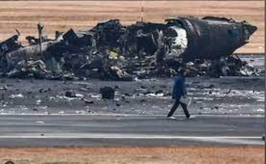 Japan Airlines pilots 'unaware of fire' at first