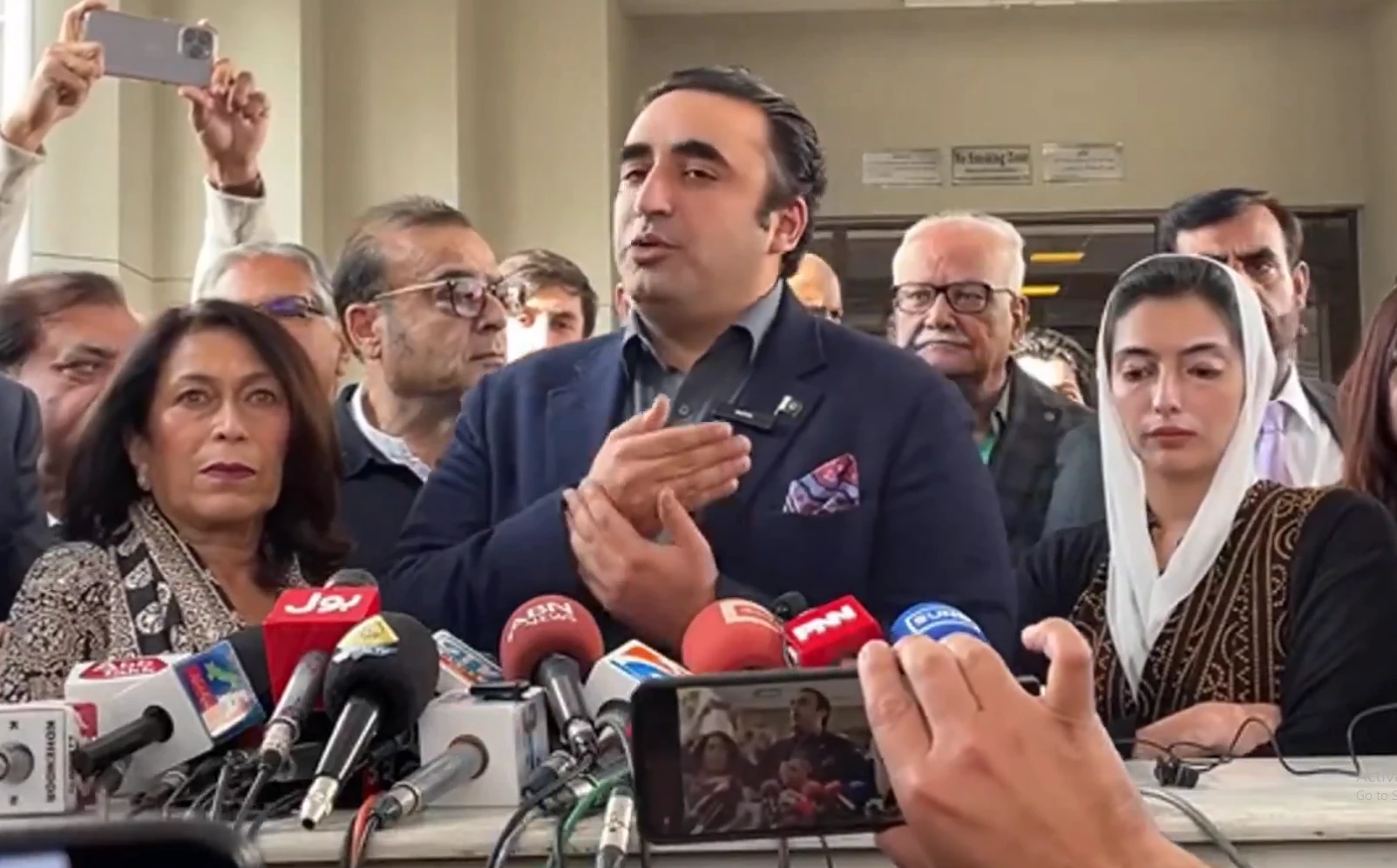 Bilawal Bhutto asks Imran Khan to apologize for his wrongdoings